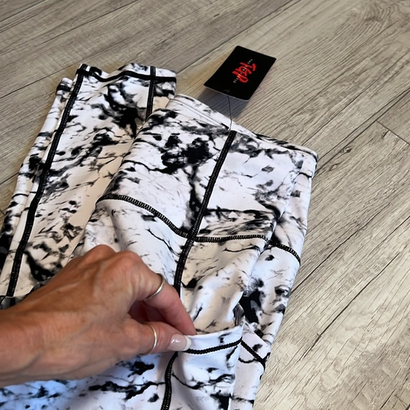 NWT - THE GYM PEOPLE SIZE SM - Picture 8 of 10